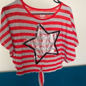 JUSTICE - gray and red stripped - wide arm cropped tee - ⭐️ - size 10/12